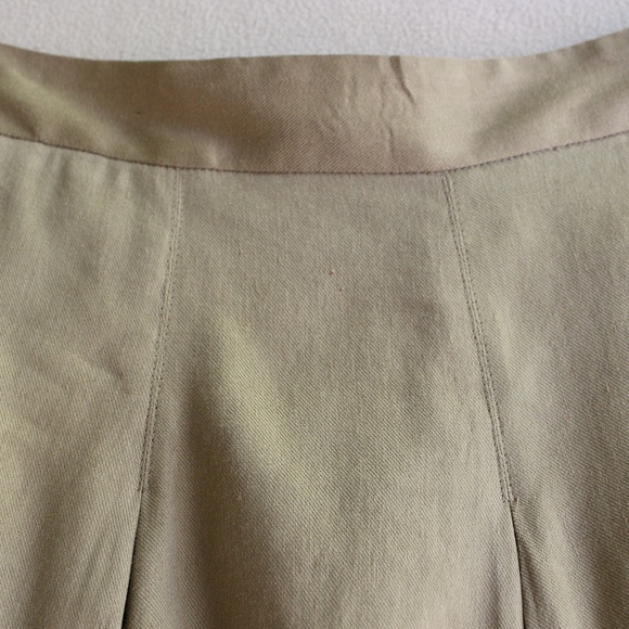 alice + olivia Box Pleat Khaki Skirt - Picture 6 of 10